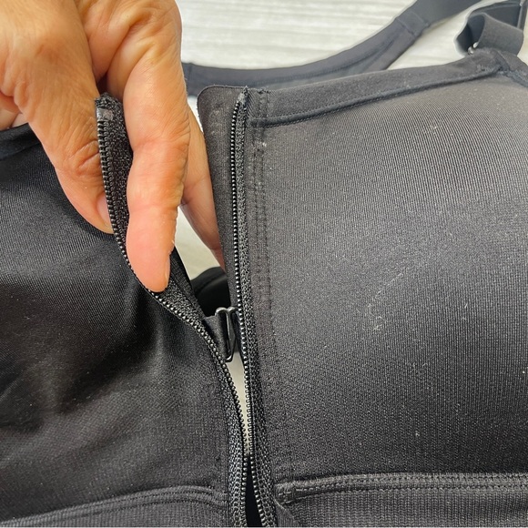 PINK Victoria’s Secret Black Front Zip Sports Bra Racer Open Back Womens size L - Picture 6 of 11